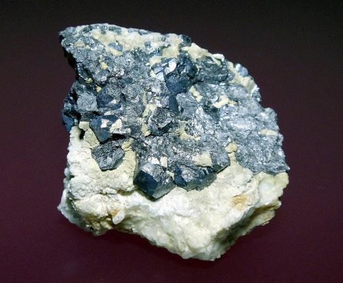 Skutterudita<br />Minas de Cala, Cala, Comarca Sierra de Huelva, Huelva, Andalucía, España<br />6 x 6 cm<br /> (Autor: Antonio P. López)
