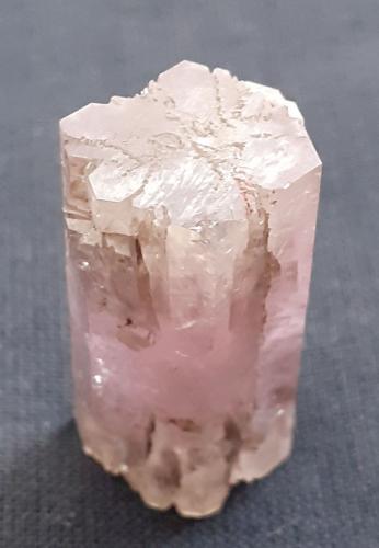 Aragonite<br />La Pesquera, Comarca La Manchuela Conquense, Cuenca, Castilla-La Mancha, Spain<br />2,5 x 1,4 cm<br /> (Author: Volkmar Stingl)
