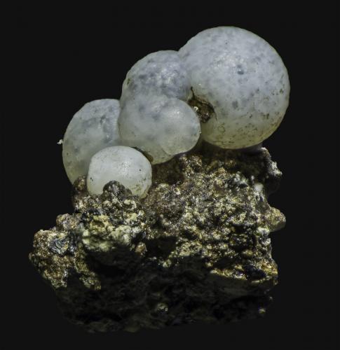 Opal-CT (variety lussatite)<br />Lussat, Aigueperse, Riom, Puy-de-Dôme Department, Auvergne-Rhône-Alpes, France<br />12 x 10 x 10 mm<br /> (Author: Rob Schnerr)