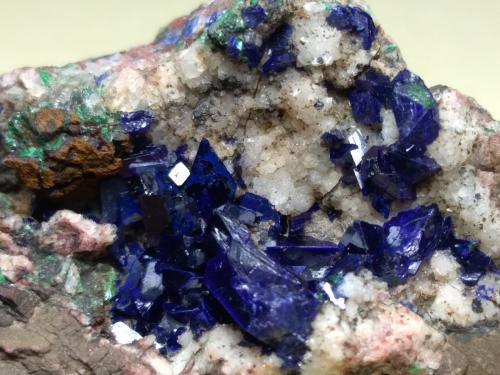 Azurita<br />Montevecchio Mines, Arbus, Medio Campidano Province, Sardinia/Sardegna, Italy<br />40 x 30 mm<br /> (Autor: Sante Celiberti)
