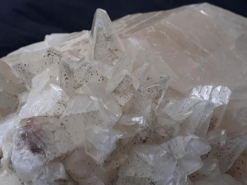 Calcite, Pyrite<br />Wuyi tunnel north (construction site), Wuyishan, Nanping Prefecture, Fujian Province, China<br />14 x 12 cm<br /> (Author: Volkmar Stingl)