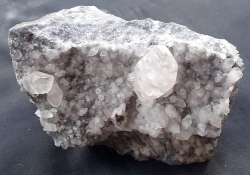 Calcite<br />Stilfserjoch, Autonomous Province South Tyrol, Trentino-Alto Adige (Trentino-Südtirol), Italy<br />12 x 8 cm<br /> (Author: Volkmar Stingl)