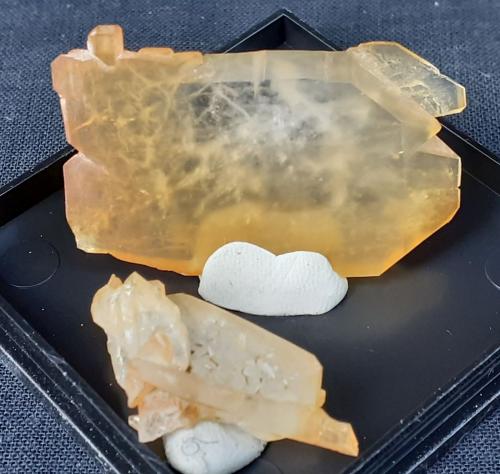 Quartz<br />Fendels Gorge, Ried im Oberinntal, Landeck District, North Tyrol, Tyrol/Tirol, Austria<br />4 x 2,5 cm<br /> (Author: Volkmar Stingl)