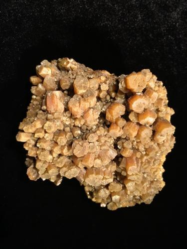 Pyromorphite<br />Mina Bunker Hill, Bunker Hill properties, Kellogg, Distrito Coeur d'Alene, Condado Shoshone, Idaho, USA<br />120 mm x 100 mm x 60 mm<br /> (Author: Robert Seitz)