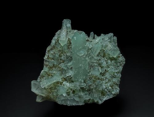 Quartz, Fuchsite<br />Sandiq Mine, Sandiq, Chagai District, Balochistan (Baluchistan), Pakistan<br />6.5 x 6.5 cm<br /> (Author: am mizunaka)