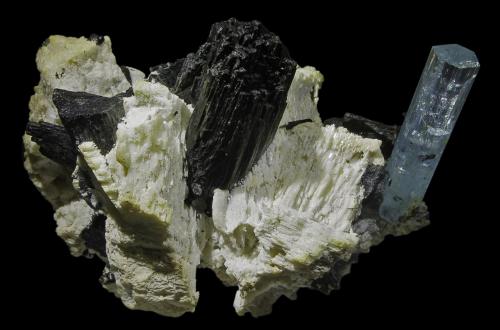 Beryl (variety aquamarine)<br />Bergsig Farm 167 (Hohenstein), Omaruru, Erongo Region, Namibia<br />80 x 60 x 55 mm<br /> (Author: Rob Schnerr)