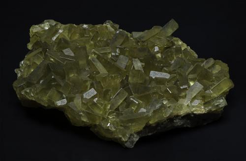 Baryte<br />Saint-Laurent-du-Pape, La Voulte-sur-Rhône, Tournon-sur-Rhône, Ardèche, Auvergne-Rhône-Alpes, France<br />75 x 55 x 12 mm<br /> (Author: Rob Schnerr)