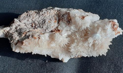 Aragonite<br />Griessenpass, Hochfilzen, Kitzbühel District, North Tyrol, Tyrol/Tirol, Austria<br />8,5 x 5 cm<br /> (Author: Volkmar Stingl)