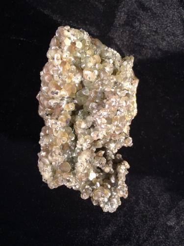 Smithsonite<br />Mina Tsumeb, Tsumeb, Región Otjikoto, Namibia<br />104 mm X 88 mm  82 mm<br /> (Author: Robert Seitz)