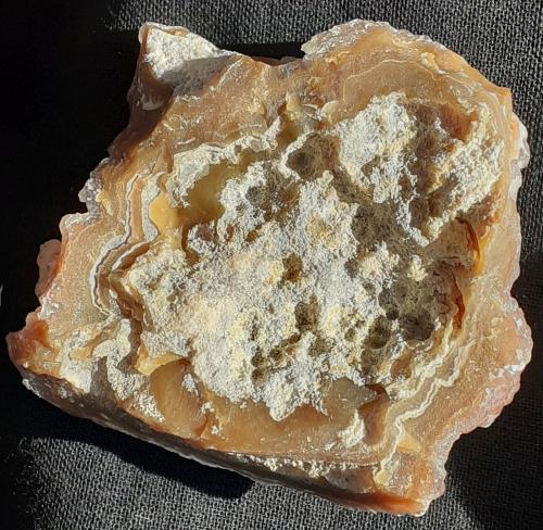 Quartz (variety agate)<br />Lysite, Condado Fremont, Wyoming, USA<br />4,5 x 4 cm<br /> (Author: Volkmar Stingl)