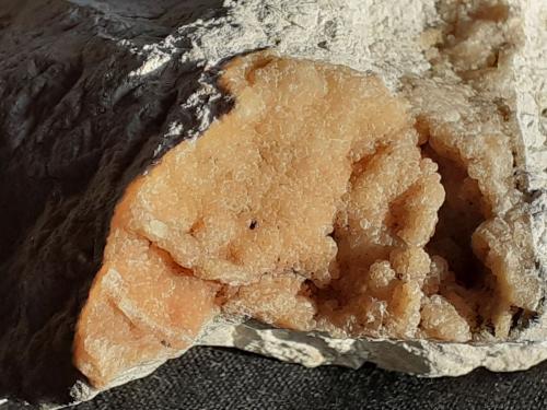 Smithsonite<br />Mina Feigenstein, Monte Wannig, Nassereith, Distrito Imst, Tirol Norte, Tirol, Austria<br />FoV 3,5 cm<br /> (Author: Volkmar Stingl)