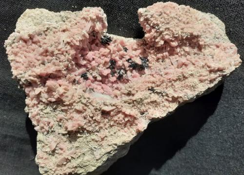 Inesite<br />Hale Creek Mine, Mad River Rock, Coastal Range, Trinity County, California, USA<br />9 x 6 cm<br /> (Author: Volkmar Stingl)