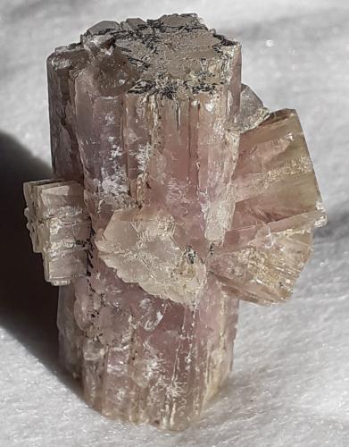 Aragonite<br />La Pesquera, Comarca La Manchuela Conquense, Cuenca, Castilla-La Mancha, Spain<br />4 x 3 cm<br /> (Author: Volkmar Stingl)