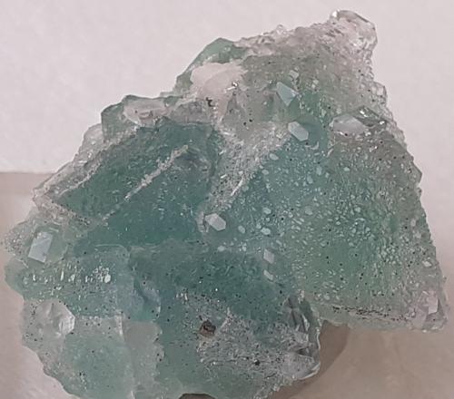 Fluorite, Pyrite<br />Baimashan tunnel (construction site), Qianbaxia, Wuyishan, Nanping Prefecture, Fujian Province, China<br />3 x 2,5 cm<br /> (Author: Volkmar Stingl)