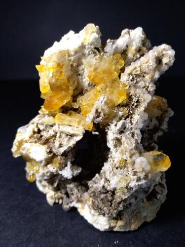 Baryte<br />Mina Muscadroxius-Genna Tres Montis, Silius, Provincia Sud Sardegna, Cerdeña/Sardegna, Italia<br />70 x 60 mm<br /> (Author: Sante Celiberti)