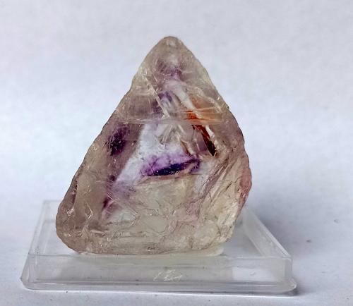 Apatito<br />Alto Feiro, Pedra Lavrada, Borborema, Paraíba, Brazil<br />3,9 x 3,7 x 2,0 cm<br /> (Autor: Anisio Claudio)