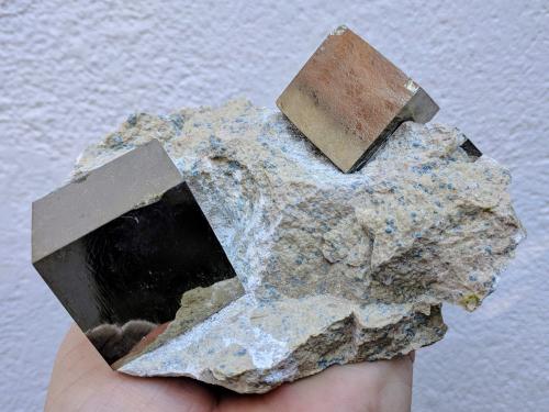 Pirita<br />Mina Ampliación a Victoria, Sierra de Alcarama, Navajún, Comarca Cervera, La Rioja, España<br />12,2 x 10,0 cm.<br /> (Autor: carles)