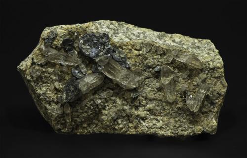 Hematite<br />La Combe de la Selle, Saint-Christophe-en-Oisans, Le Bourg d'Oisans Comune, Isère, Auvergne-Rhône-Alpes, France<br />80 x 50 x 25 mm<br /> (Author: Rob Schnerr)