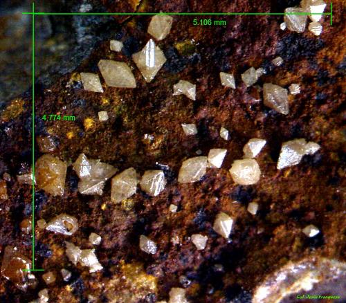 Wulfenita.<br />Mina Saturno, Cerro del Caldero, Benahadux, Comarca Metropolitana de Almería, Almería, Andalucía, España<br />5´106 x 4´774 mm.<br /> (Autor: Jesus Franquesa Baucells)