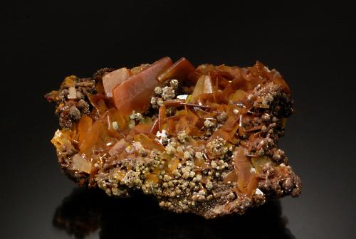 Wulfenite<br />Erupción Mine (Ahumada Mine), Los Lamentos Mountain Range, Municipio Ahumada, Chihuahua, Mexico<br />4.8 x 6.7 cm<br /> (Author: Michael Shaw)