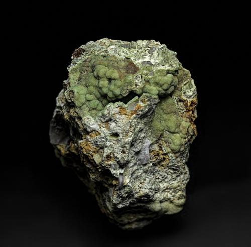 Wavellite<br />Slate Mountain, Slate Mountain District, El Dorado County, California, USA<br />4.5 x 4.5 x 3.5 cm<br /> (Author: am mizunaka)