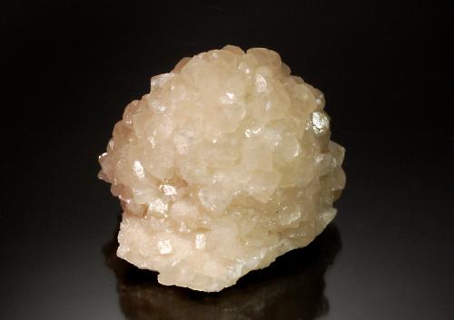 Calcite<br />Tsumeb Mine, Tsumeb, Otjikoto Region, Namibia<br />5.7 x 6.4 cm<br /> (Author: Michael Shaw)