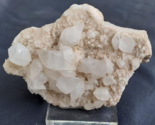 Calcite<br />Imèr, Primiero, Trento Province, Trentino-Alto Adige (Trentino-Südtirol), Italy<br />10 x 7 cm<br /> (Author: Volkmar Stingl)
