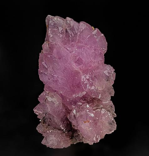 Quartz (variety rose quartz)<br />Taquaral, Itinga, Vale do Jequitinhonha, Minas Gerais, Brazil<br />8.6 x 4.8 cm<br /> (Author: am mizunaka)