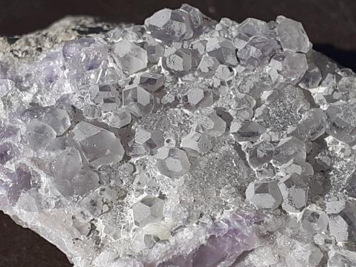 Fluorite<br />Chengnan tunnel (construction site), Wuyishan, Nanping Prefecture, Fujian Province, China<br />6 x 3 cm<br /> (Author: Volkmar Stingl)