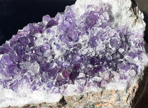 Fluorite, Quartz<br />Chengnan tunnel (construction site), Wuyishan, Nanping Prefecture, Fujian Province, China<br />6,5 x 4 cm<br /> (Author: Volkmar Stingl)