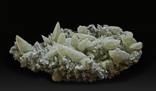 Calcite<br />Iraí, Alto Uruguai region, Rio Grande do Sul, Brazil<br />380 x 230 x 80 mm<br /> (Author: Rob Schnerr)