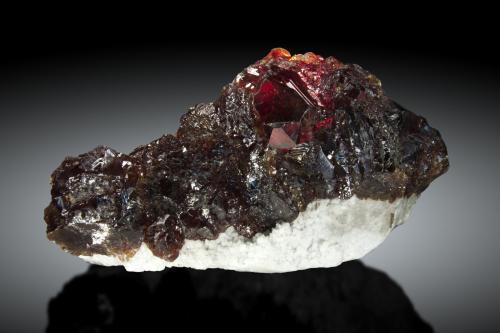 Esfalerita, Dolomita<br />Zona Minera Áliva, Camaleño, Comarca Liébana, Cantabria, España<br />16 x 10cm<br /> (Autor: Raul Vancouver)