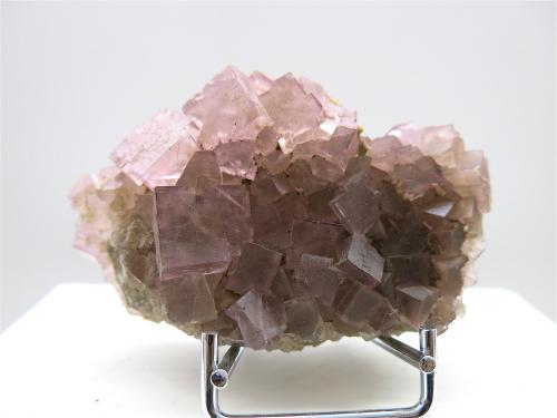 Fluorite<br />Limestone Quarry, Spielmann Domain, Bergheim, Colmar-Ribeauvillé, Collectivité Européenne d'Alsace, Grand Est, France<br />10 x 6 cm<br /> (Author: Jean Suffert)