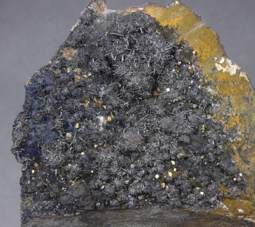 Cilindrita<br />Mina Itos, Ciudad de Oruro, Provincia Cercado, Departamento Oruro, Bolivia<br />8,4 x 7 x 3,6 cm.<br /> (Autor: J. G. Alcolea)
