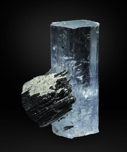 Beryl (variety aquamarine)<br />Davib East Farm 61 (Davib Ost Farm), Karibib District, Erongo Region, Namibia<br />15 x 10 x 5 mm<br /> (Author: Rob Schnerr)