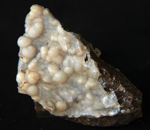 Cuarzo (variedad calcedonia)<br />Volcán Cabezo Negro de Zeneta, Murcia, Comarca Huerta de Murcia, Región de Murcia (Murcia), España<br />7 x 3.5 cm<br /> (Autor: Pedro Antonio)