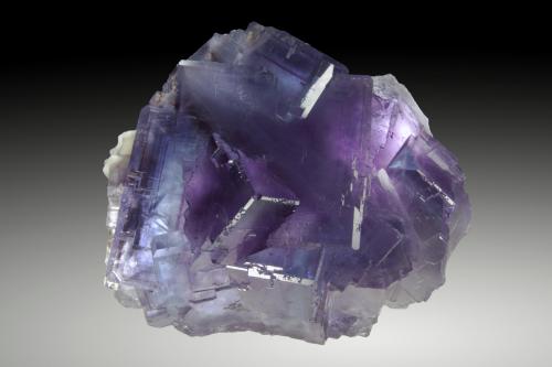 Fluorita, Barita<br />La Cabaña, Valdelmar, zona minera de Berbes, Berbes, Ribadesella, Comarca Oriente, Principado de Asturias (Asturias), España<br />12x10cm, cristales de 6x5cm de arista<br /> (Autor: Raul Vancouver)