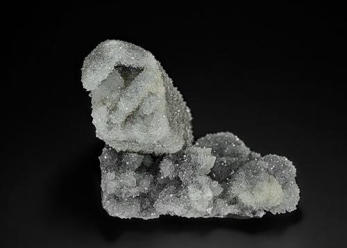 Quartz<br />Murray Mine, Independence Mountains District, Elko County, Nevada, USA<br />6.5 x 6.0 cm<br /> (Author: am mizunaka)