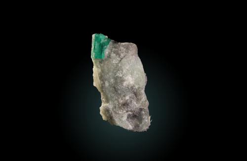 Beryl (variety emerald)<br />Swat, Swat District (Sway Valley), Khyber Pakhtunkhwa, Pakistan<br />17mm x 35mm x 12mm<br /> (Author: Firmo Espinar)