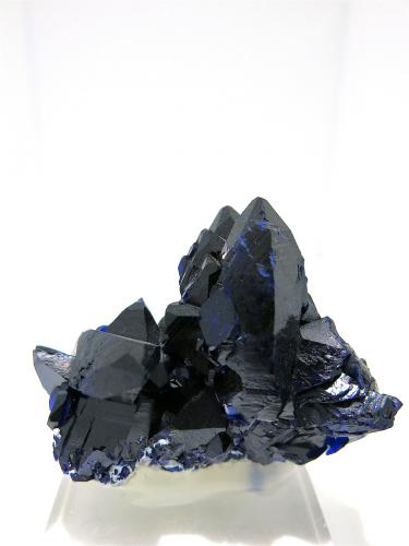 Azurite<br />Mina Milpillas, Cuitaca, Municipio Santa Cruz, Sonora, México<br />5 x 4.5 cm<br /> (Author: Jean Suffert)