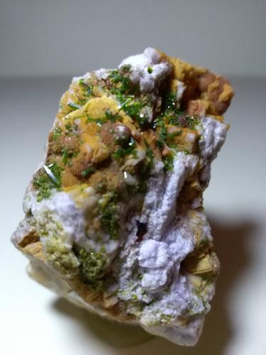 Pyromorphite, Baryte<br />Les Farges Mine (Des Farges Mine), Ussel, Corrèze, Nouvelle-Aquitaine, France<br />65 x 54 mm<br /> (Author: Sante Celiberti)