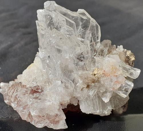 Gypsum, Sulfur<br />Naica, Municipio Saucillo, Chihuahua, México<br />6,5 x 6,5 cm<br /> (Author: Volkmar Stingl)