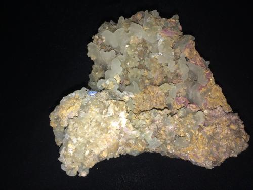 Smithsonite<br />Touissit, Distrito Touissit, Provincia Jerada, Región Oriental, Marruecos<br />120 mm X 115 mm X 90 mm<br /> (Author: Robert Seitz)