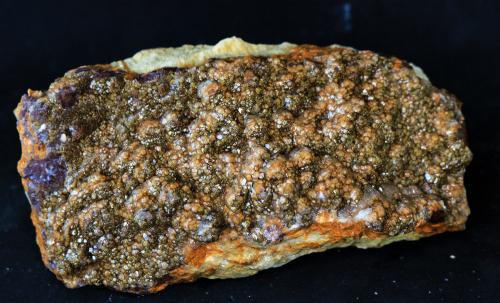 Calcita<br />Cantera Casablanca, Lloma Alta, Les Boqueres, San Vicente del Raspeig/Sant Vicent del Raspeig, Comarca Campo de Alicante, Alicante / Alacant, Comunidad Valenciana / Comunitat Valenciana, España<br />12 x 6.5 cm<br /> (Autor: Pedro Antonio)