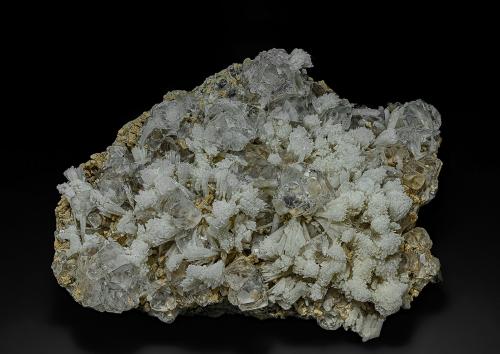 Fluorite, Calcite, Quartz<br />Dalnegorsk, Dalnegorsk Urban District, Primorsky Krai, Russia<br />17.5 x 11.3 cm<br /> (Author: am mizunaka)