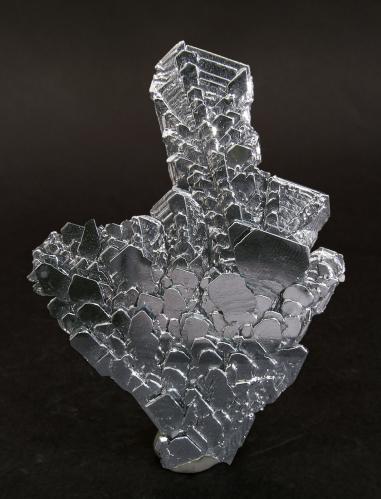Hematite<br />Nador, Nador Province, Oriental Region, Morocco<br />6.7 × 4.9 × 0.5 cm<br /> (Author: Jordi Fabre)