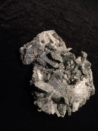 Enargite, Tetrahedrite, Barite<br />Quiruvilca Mine (La Libertad Mine), Quiruvilca District, Santiago de Chuco Province, La Libertad Department, Peru<br />200 mm X 120 mm 100 mm<br /> (Author: Robert Seitz)