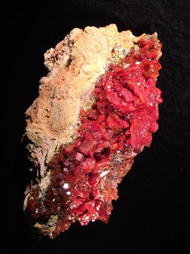 Vanadinite<br />Mibladen (Mibladen mining district), Midelt, Midelt Province, Drâa-Tafilalet Region, Morocco<br />210 mm X 115 mm X 75 mm<br /> (Author: Robert Seitz)