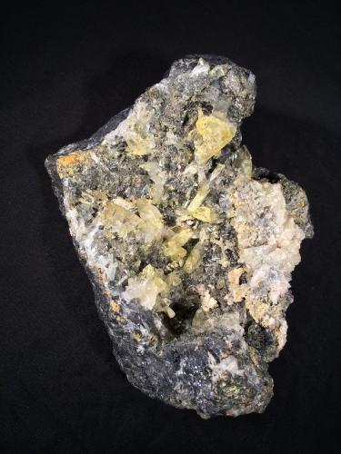 Anglesite, Galena<br />Bou Bekker, Distrito Touissit, Provincia Jerada, Región Oriental, Marruecos<br />175 mm X 120 mm X 95 mm<br /> (Author: Robert Seitz)