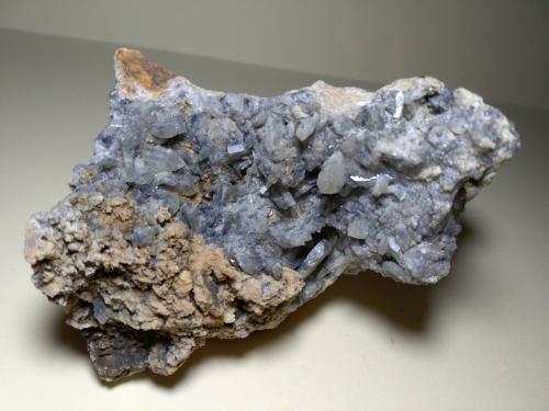 Cerusita (pseudomórfica de anglesita)<br />Monteponi Mine, Iglesias, Sud Sardegna Province, Sardinia/Sardegna, Italy<br />105 x 70 mm<br /> (Autor: Sante Celiberti)